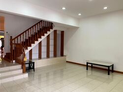 Kew Place (D16), Terrace #571136661